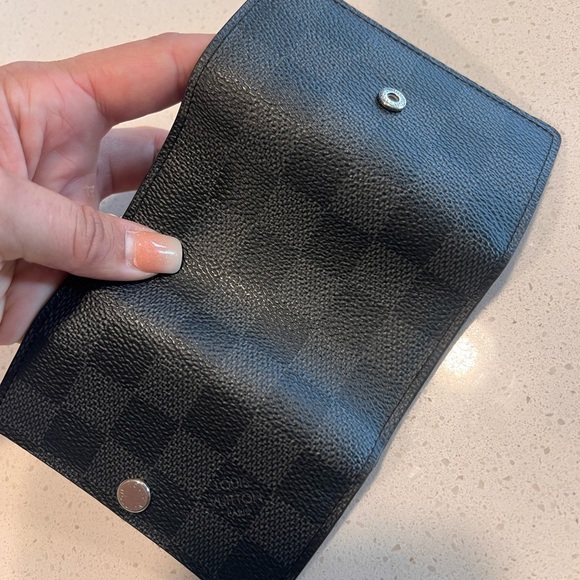 Louis Vuitton 6 Key Holder - Picture 7 of 14